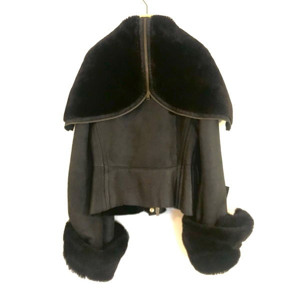 Gucci Cropped Shearling Jacket - Picture 2 of 16